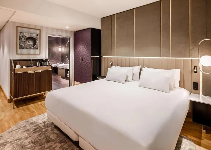 Nh Collection Hotel 5*